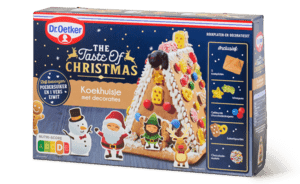 Kerst koekhuisje met decoratie