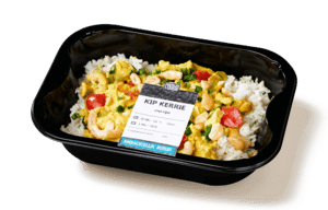 Kip kerrie met rijst en cashewnoten